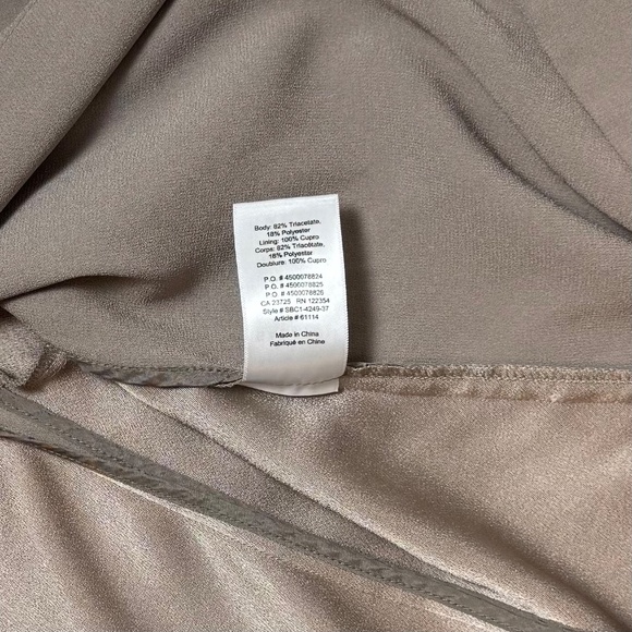 Aritzia Babaton Power Hip Blazer, Taupe, Size 4 - Picture 11 of 11